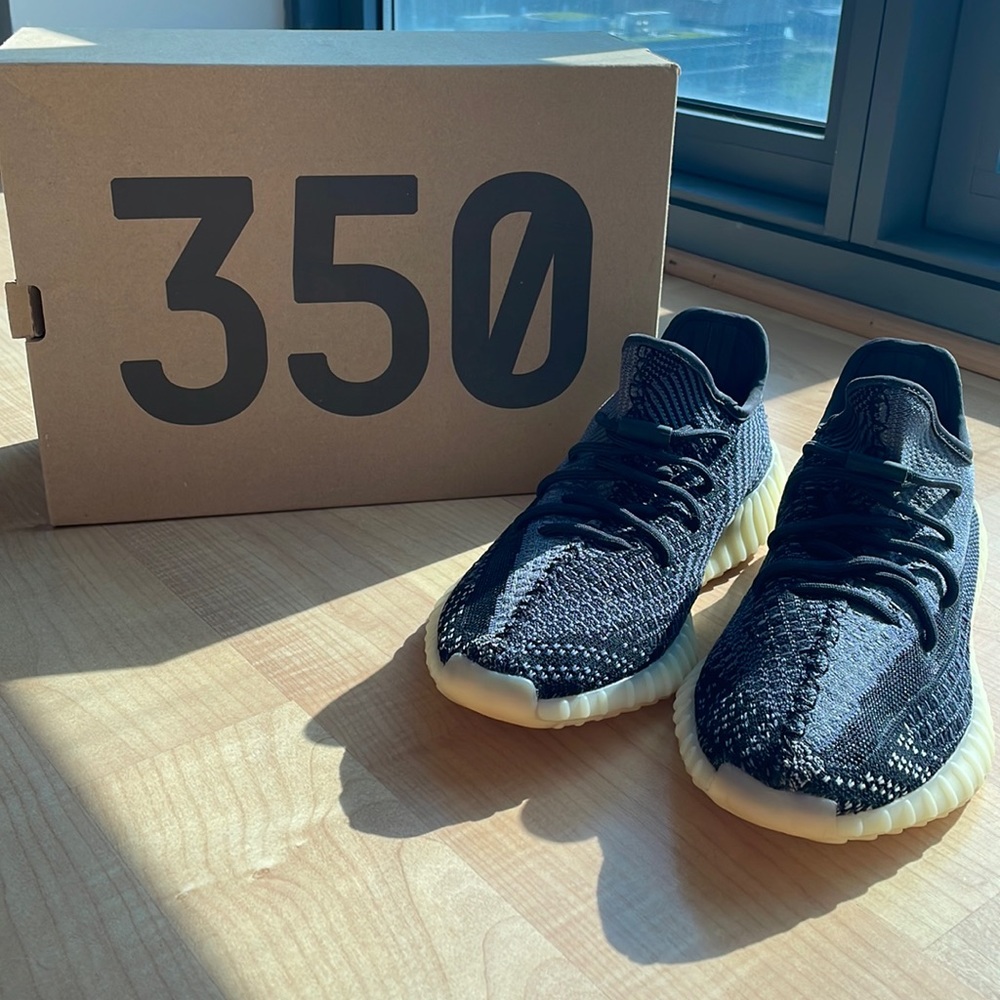 Yeezy Boost 350 V2 Carbon